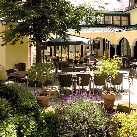 Отель Landgasthof Scheubel 3*